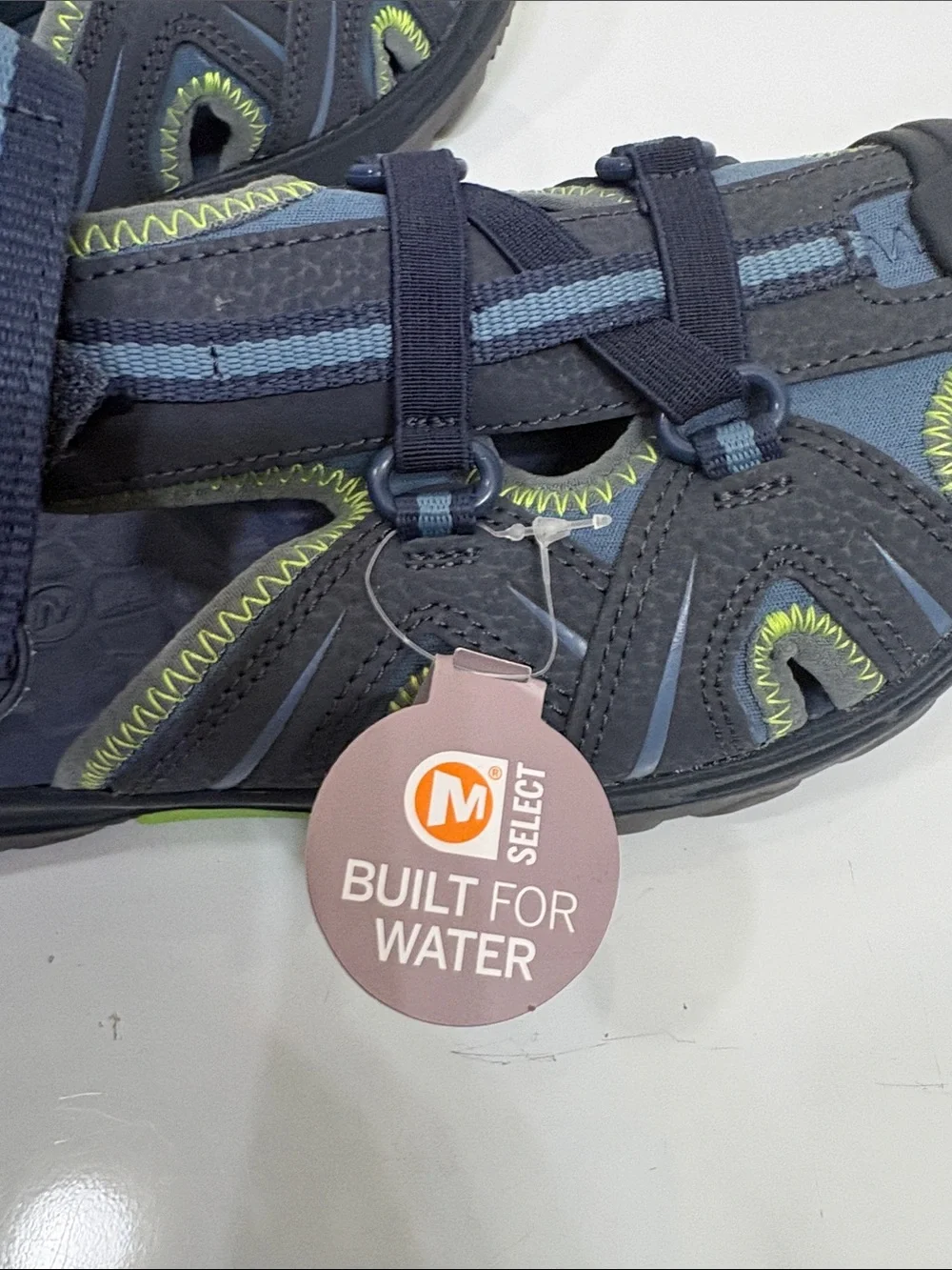 NWT Merrell Youth Navy Closed-Toe Athletic‎ Sandals